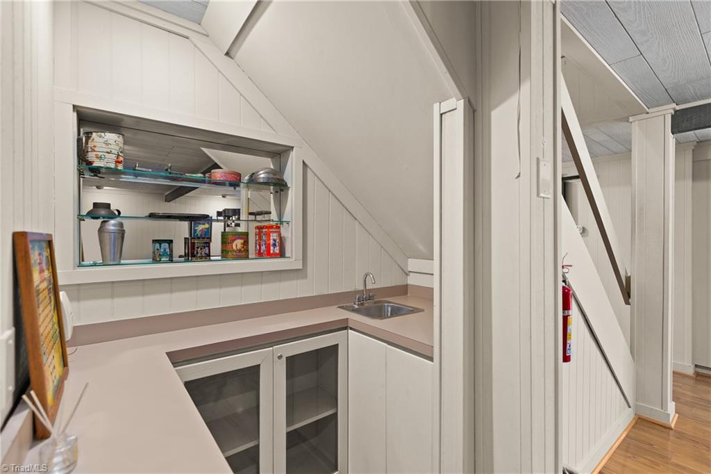 1007 Wickliff Avenue High Point, NC 27262 - Photo 32 of 47 Wet Bar - Basement