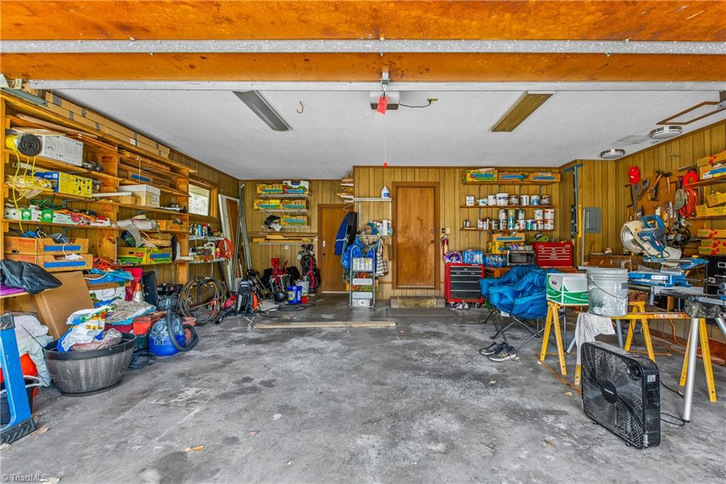 1007 Wickliff Avenue High Point, NC 27262 - Photo 42 of 47 Garage