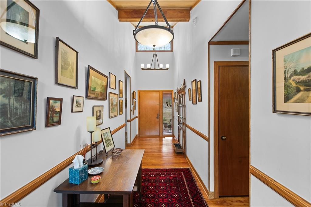 1007 Wickliff Avenue High Point, NC 27262 - Photo 7 of 47