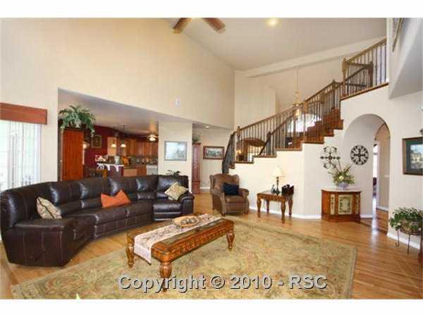 605 Struthers Loop Colorado Springs, CO 80921 - Photo 4 of 16 Gallery Image 4