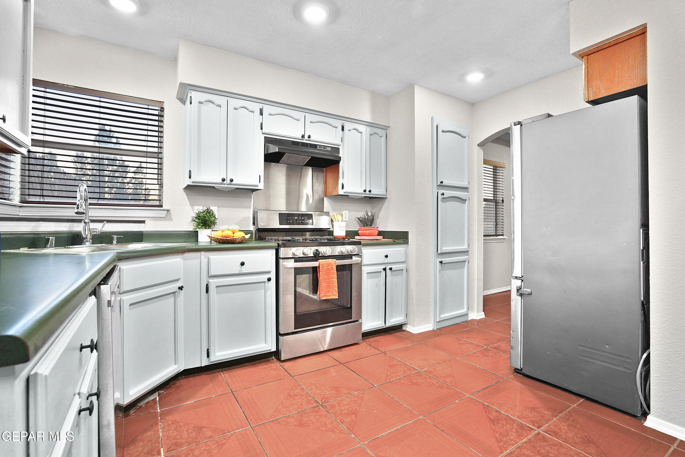 12084 Dos Rios Drive El Paso, TX 79936 - Photo 7 of 30 DSC04847