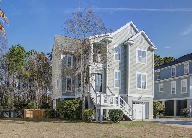 $875,000 | 214 Clouter Creek Drive, Charleston, SC 29492