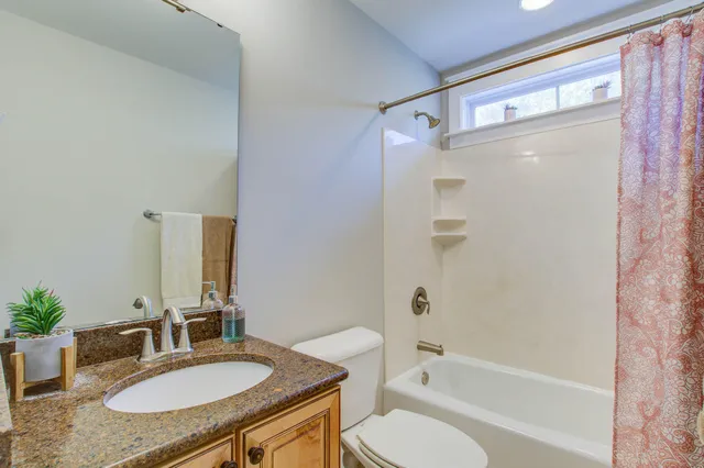 $875,000 | 214 Clouter Creek Drive, Charleston, SC 29492