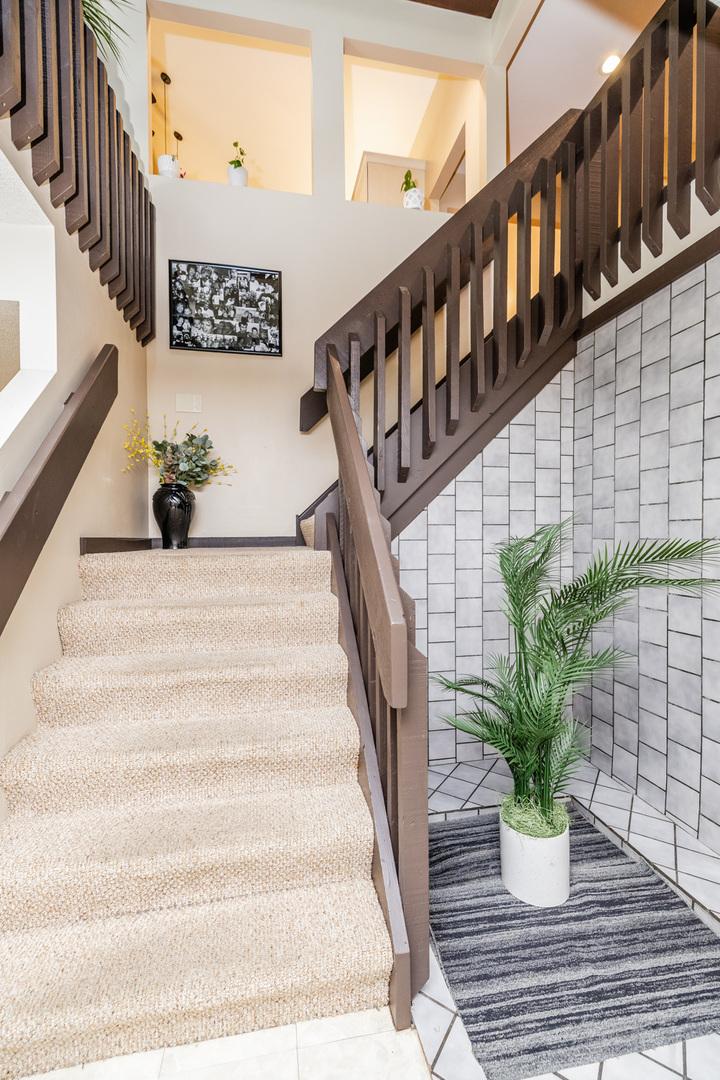 1312 North River Road Mount Prospect, IL 60056 - Photo 17 of 31 a view of entryway and hall with wooden floor