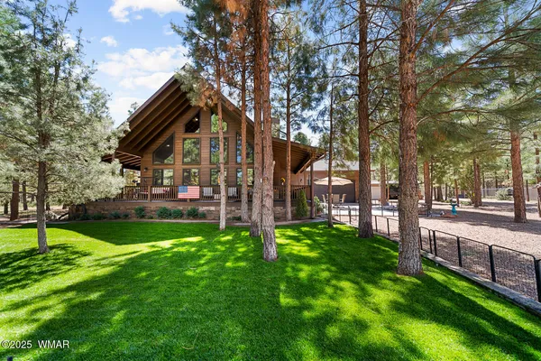 $837,000 | 2046 Christmas Pine Road, Overgaard, AZ 85933