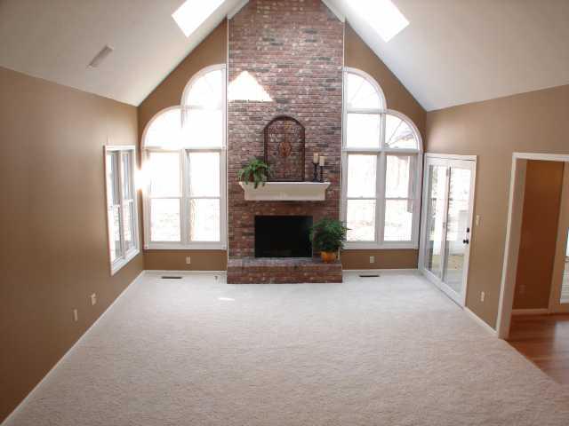 8057 Sargent Ridge Indianapolis, IN 46256 - Photo 3 of 12 Gallery Image 3
