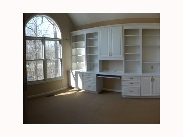 8057 Sargent Ridge Indianapolis, IN 46256 - Photo 6 of 12 Gallery Image 6