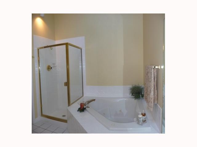 8057 Sargent Ridge Indianapolis, IN 46256 - Photo 8 of 12 Gallery Image 8