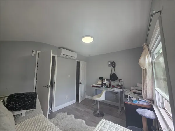 $899,999 | 9 Torrey Pine Lane, Medford, NY 11763