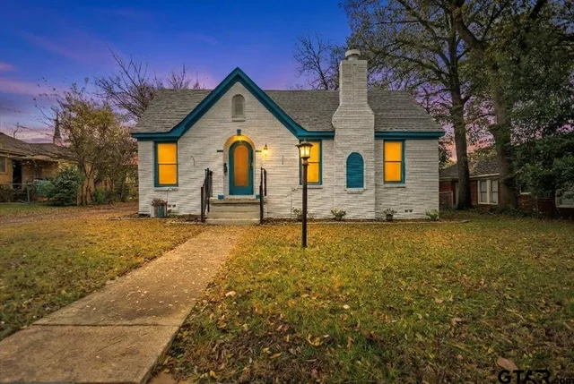 $235,000 | 832 South Bois D Arc Avenue, Tyler, TX 75701
