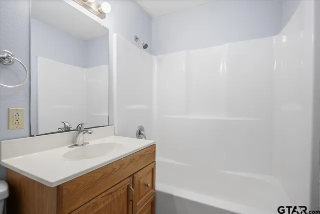 $235,000 | 832 South Bois D Arc Avenue, Tyler, TX 75701