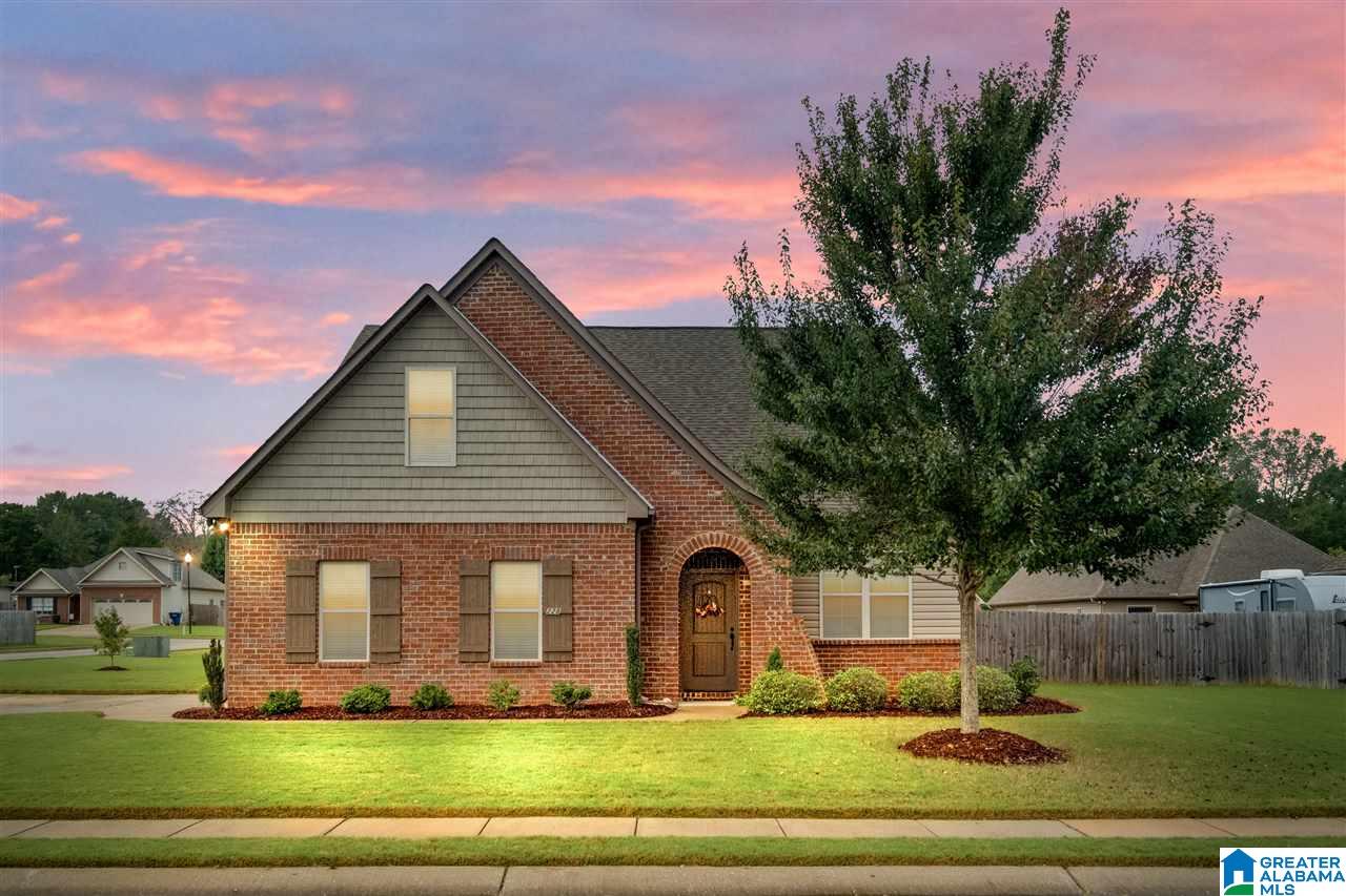 228 Falling Waters Way Alabaster, AL 35114 - Photo 1 of 37