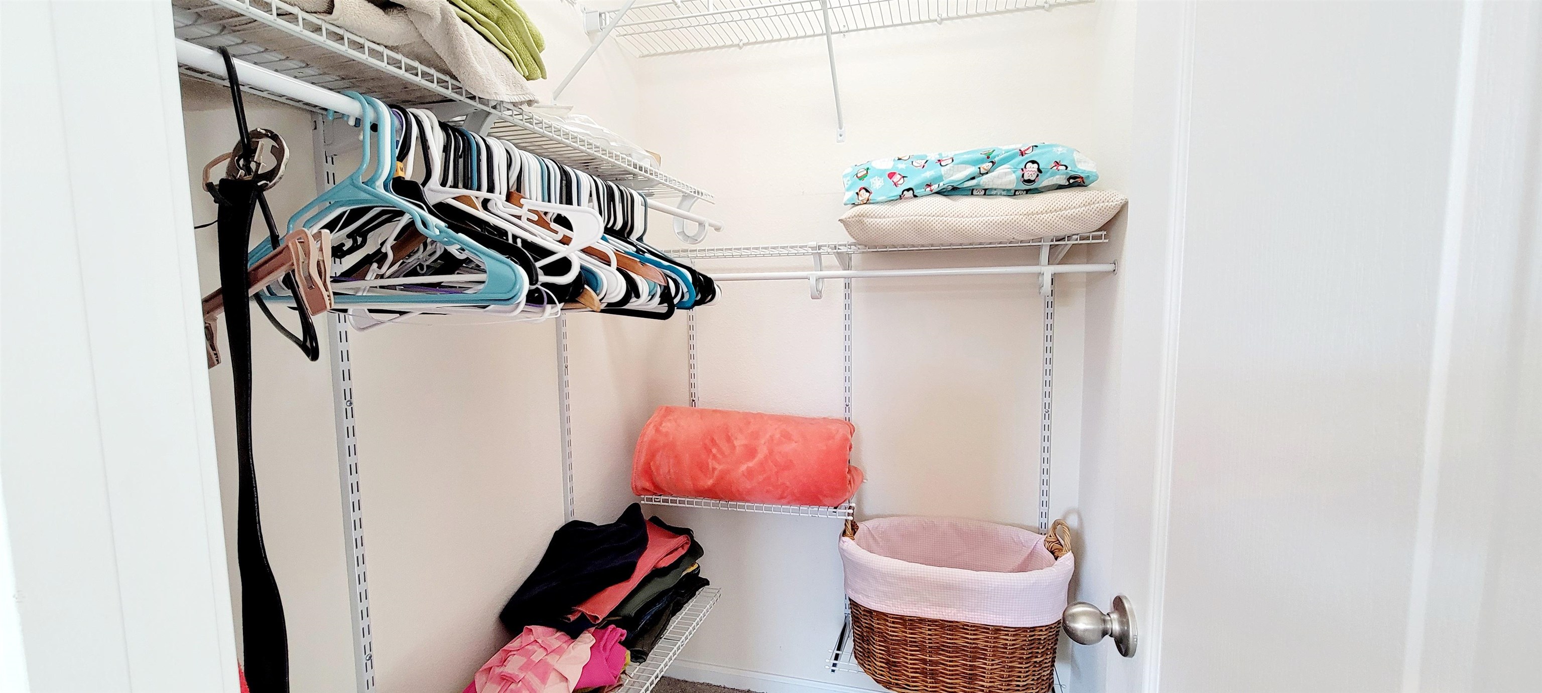 82 Whitland Way St. Augustine, FL 32086 - Photo 20 of 24 a bathroom with a sink and a mirror
