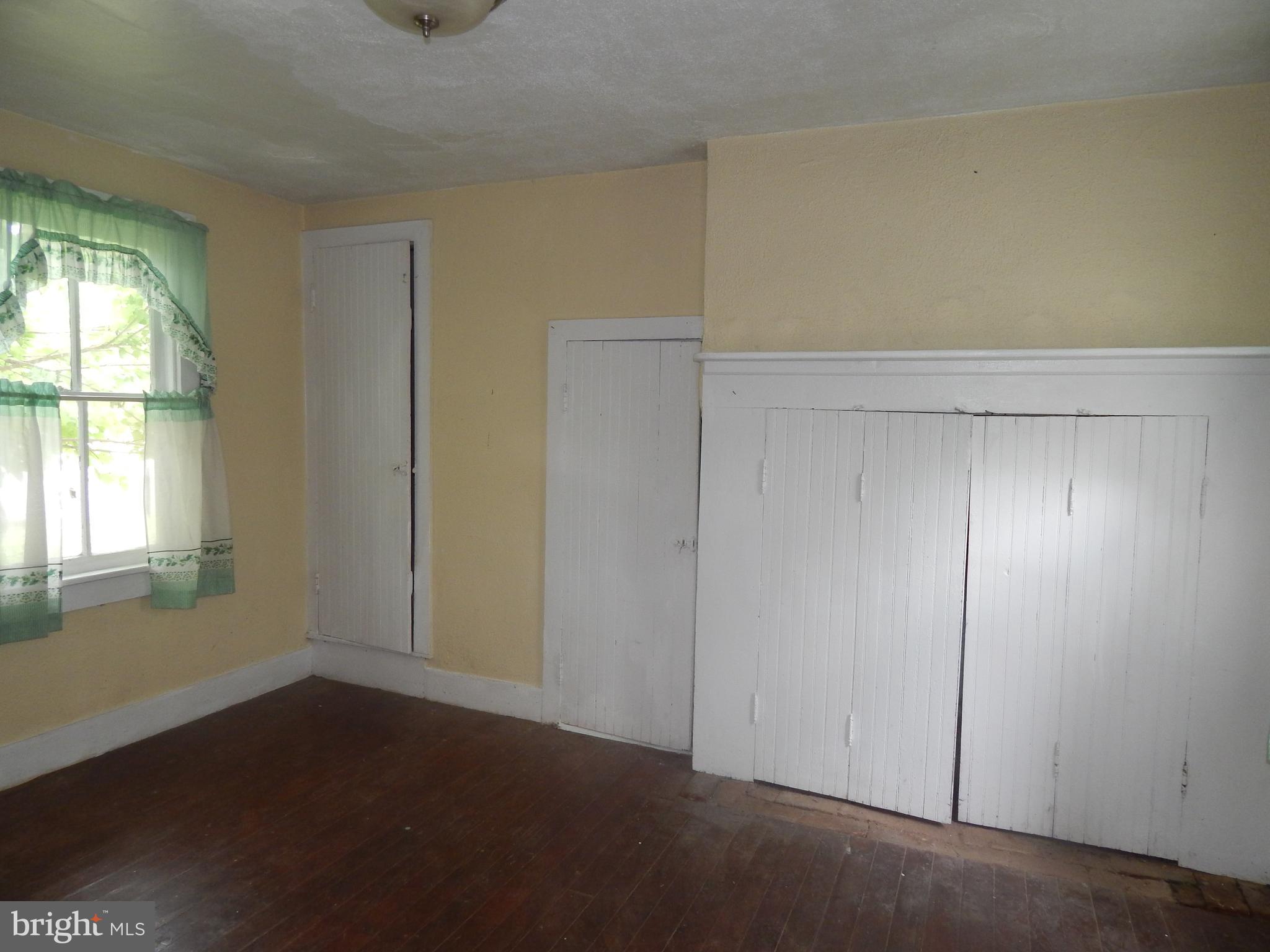29 Baltimore Street Spring Grove, PA 17362 - Photo 25 of 32 SUmmer Kitchen