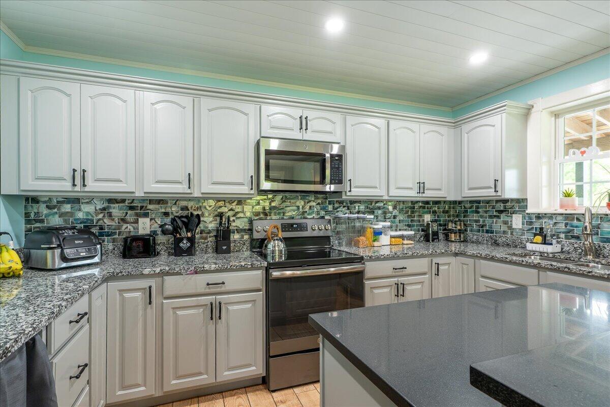 55 Mountain View Extension Rockland, ME 04841 - Photo 3 of 61 04-55 Mountain View Ext-4