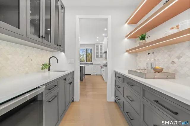 $4,899,000 | 10 Tierney Lane, Westport, CT 06880