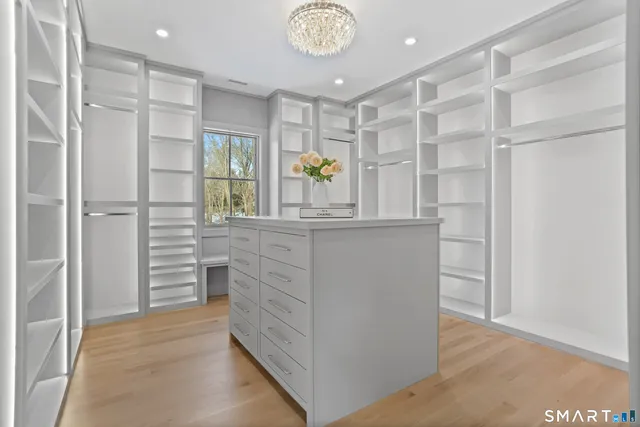 $4,899,000 | 10 Tierney Lane, Westport, CT 06880