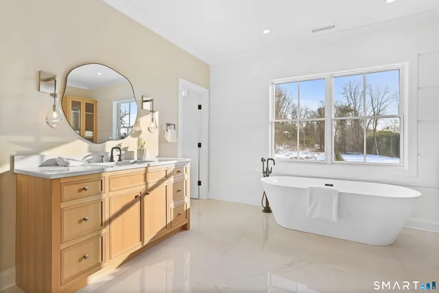 $4,899,000 | 10 Tierney Lane, Westport, CT 06880