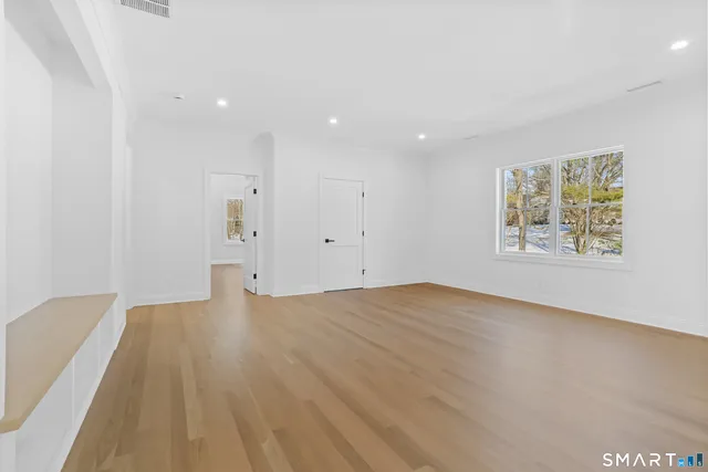 $4,899,000 | 10 Tierney Lane, Westport, CT 06880