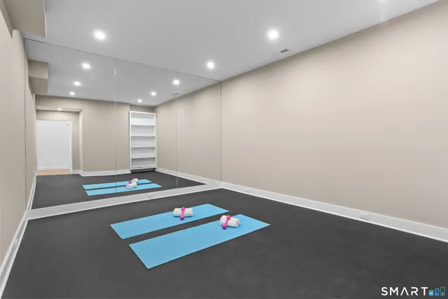 $4,899,000 | 10 Tierney Lane, Westport, CT 06880