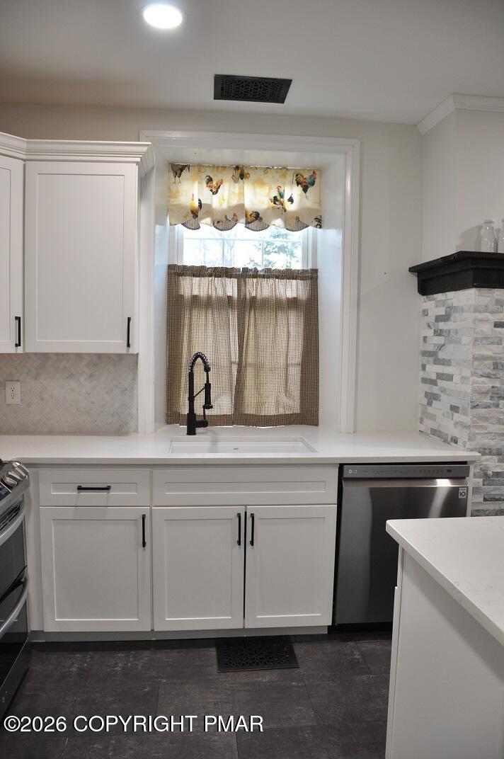 1642 Kunkletown Road Saylorsburg, PA 18353 - Photo 6 of 27 Kitchen cabinet sink