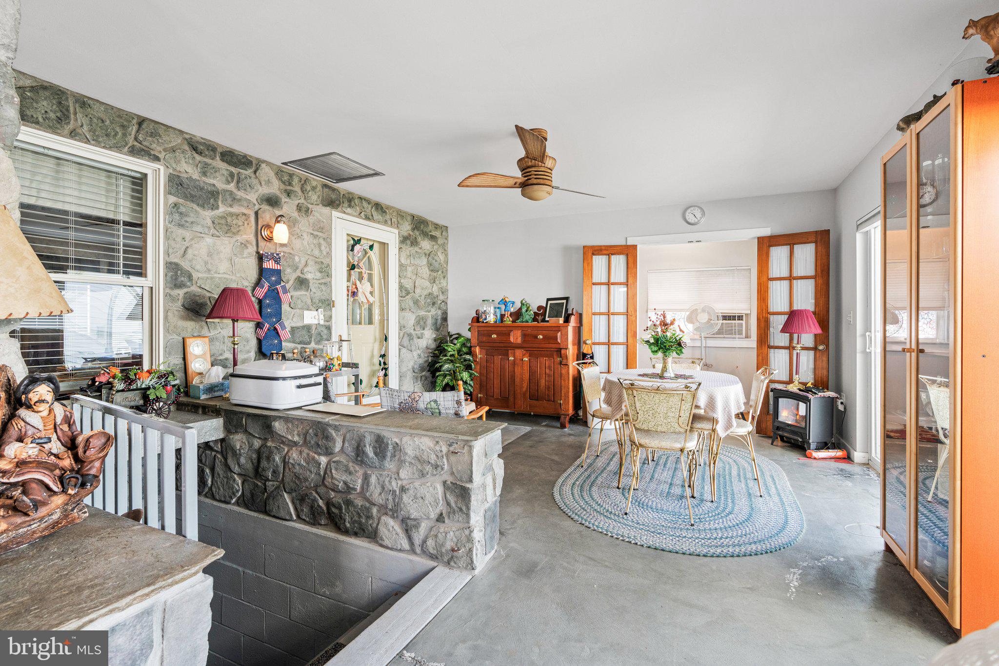 1080 Georgetown Road Paradise, PA 17562 - Photo 21 of 59 Sunroom