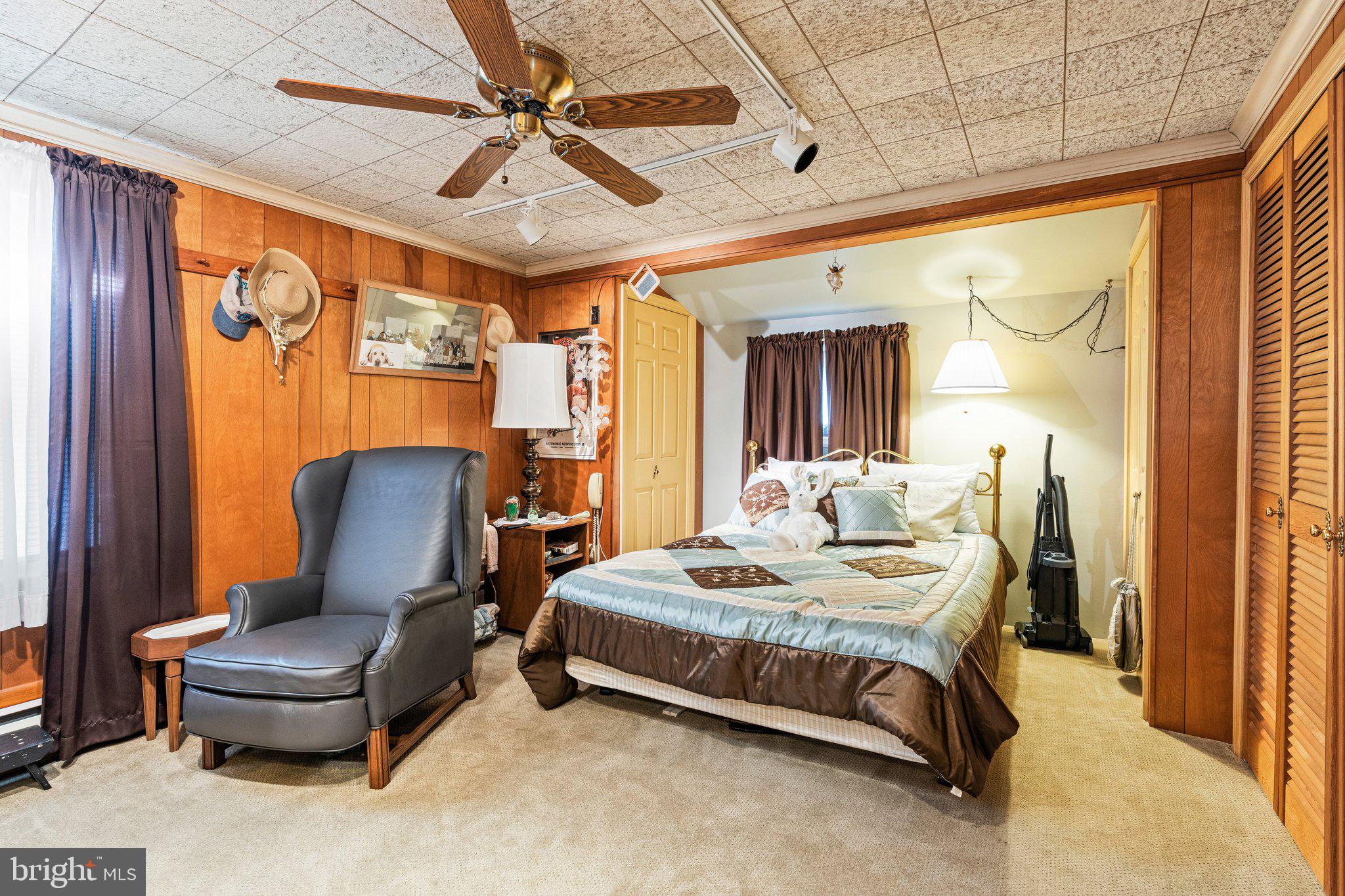 1080 Georgetown Road Paradise, PA 17562 - Photo 32 of 59 First floor master bedroom