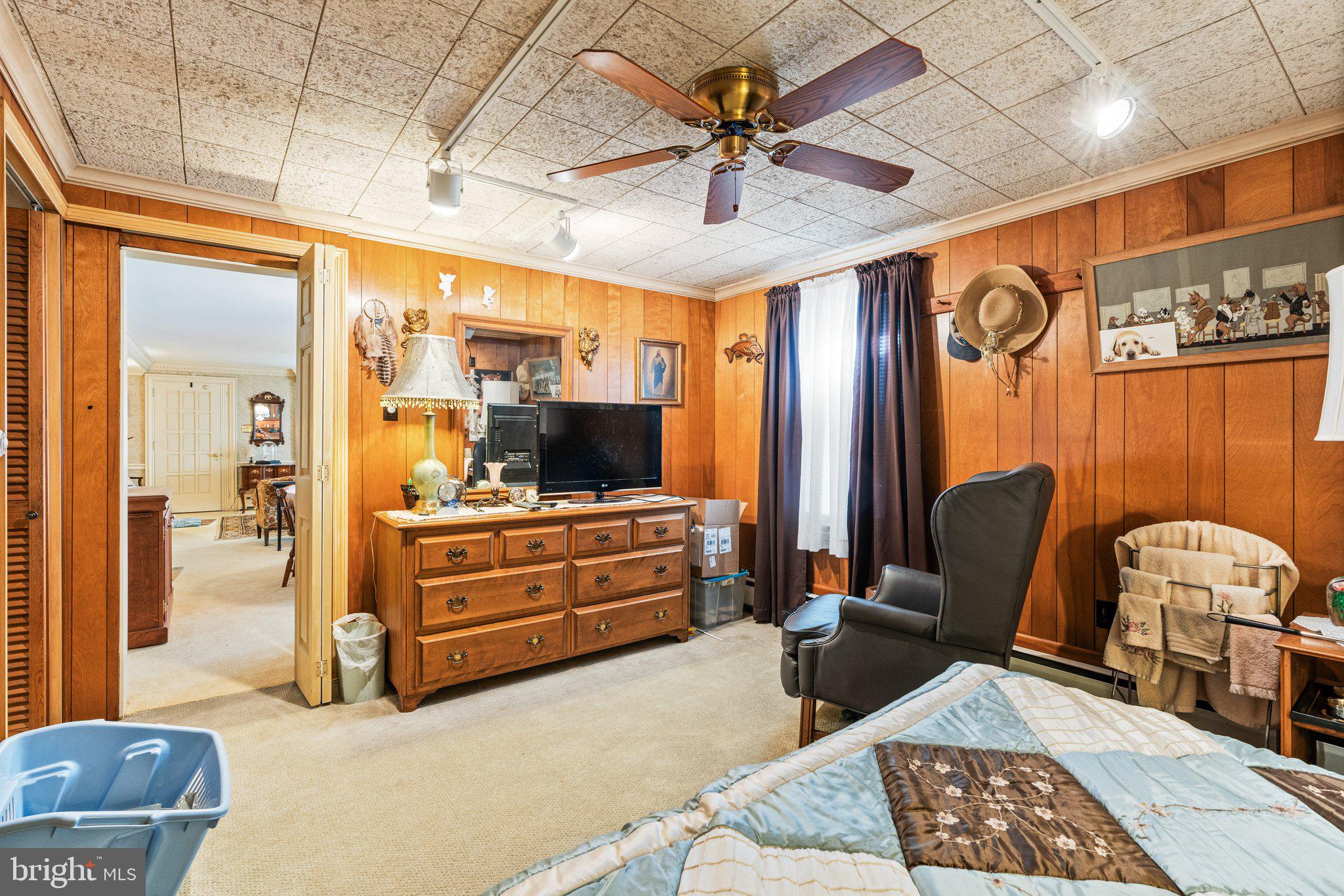 1080 Georgetown Road Paradise, PA 17562 - Photo 34 of 59 First floor master bedroom