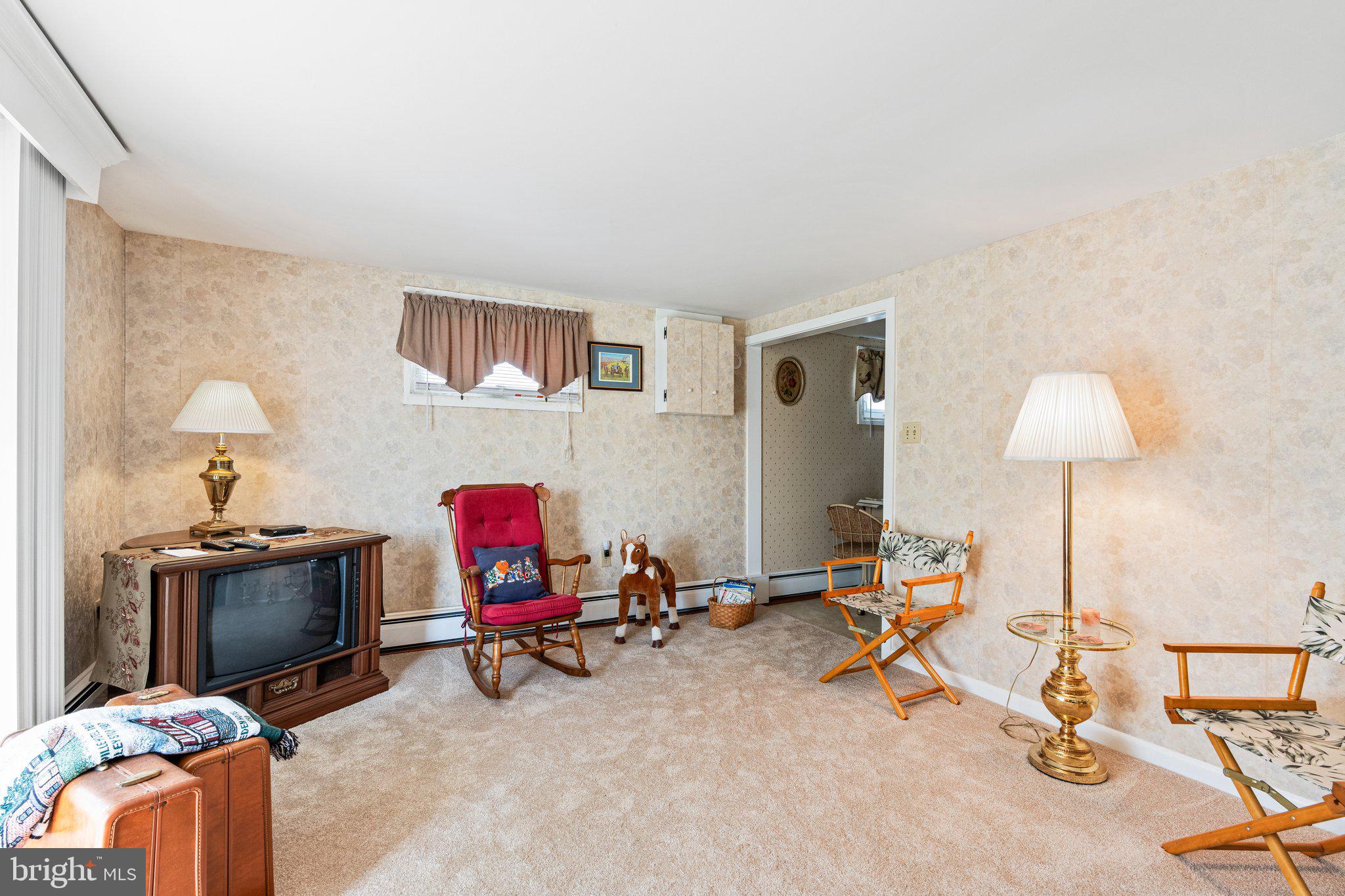 1080 Georgetown Road Paradise, PA 17562 - Photo 36 of 59 Second floor living room