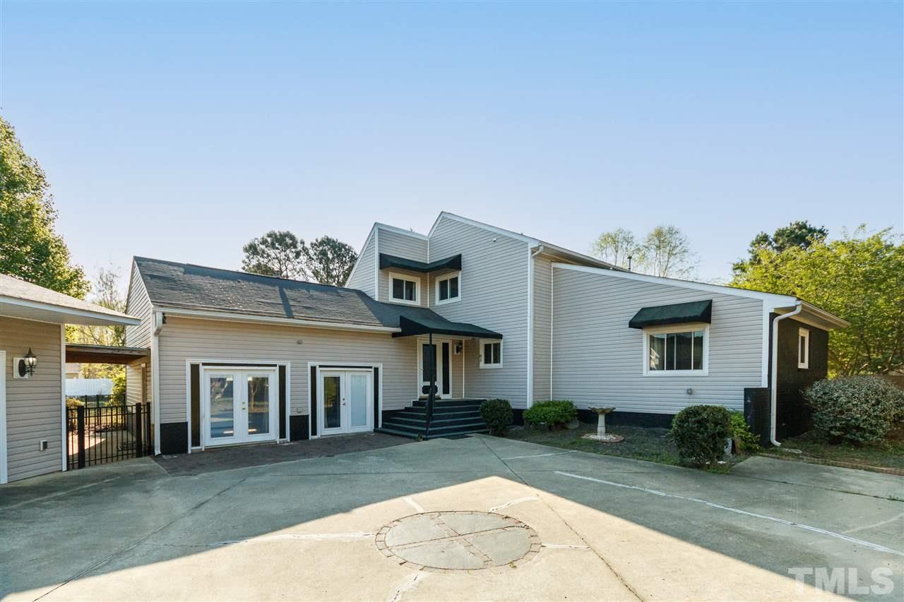 7913 Smith Road Apex, NC 27539 - Photo 2 of 30 Exterior