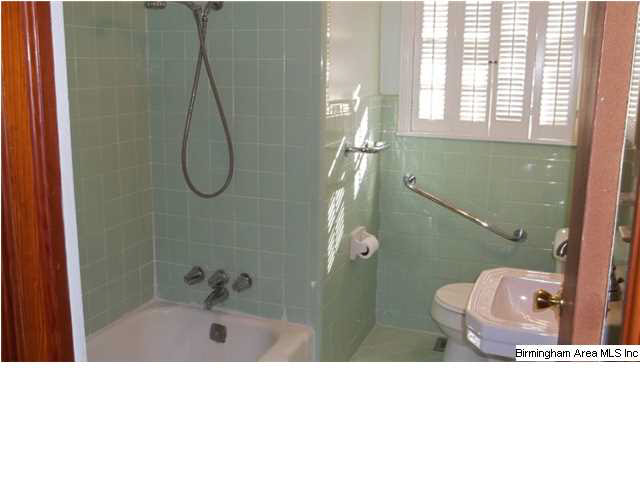 657 Alabama Avenue Oneonta, AL 35121 - Photo 10 of 26