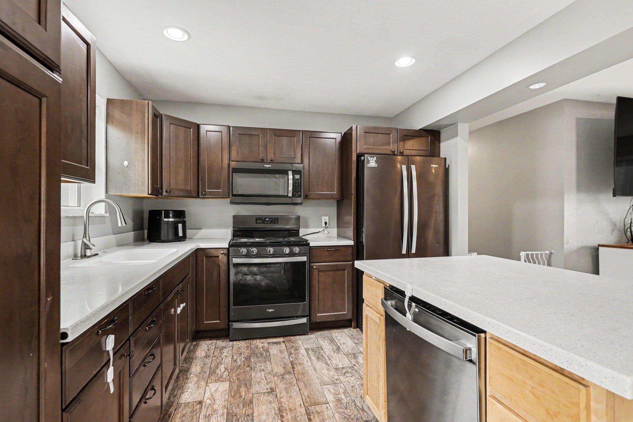 1015 Shaw Road Gladwin, MI 48624 - Photo 5 of 31 1944919-68489018-ea22-440c-ad6a-7a502bae7553.JPG
