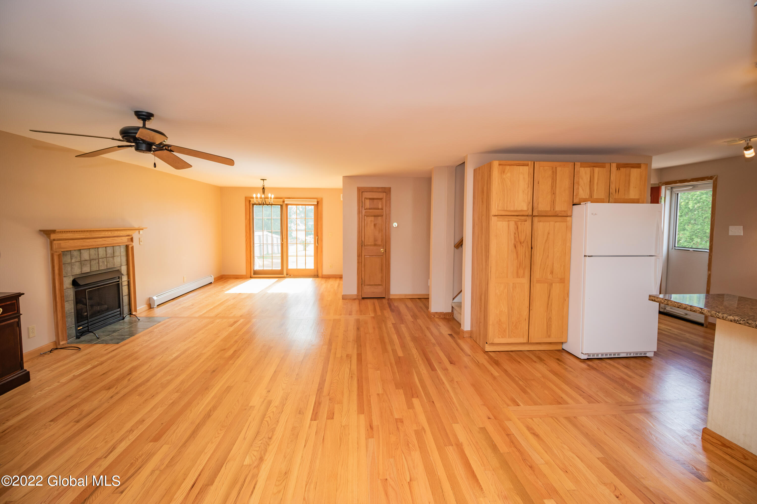 1134 Fort Hunter Road Schenectady, NY 12303 - Photo 18 of 38 1134 Fort Hunter-19