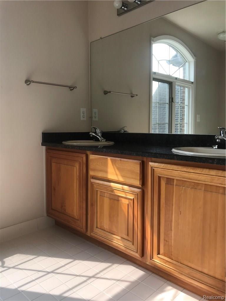 47786 Lighthouse Drive Macomb, MI 48044 - Photo 28 of 29 IMG_8463.JPG