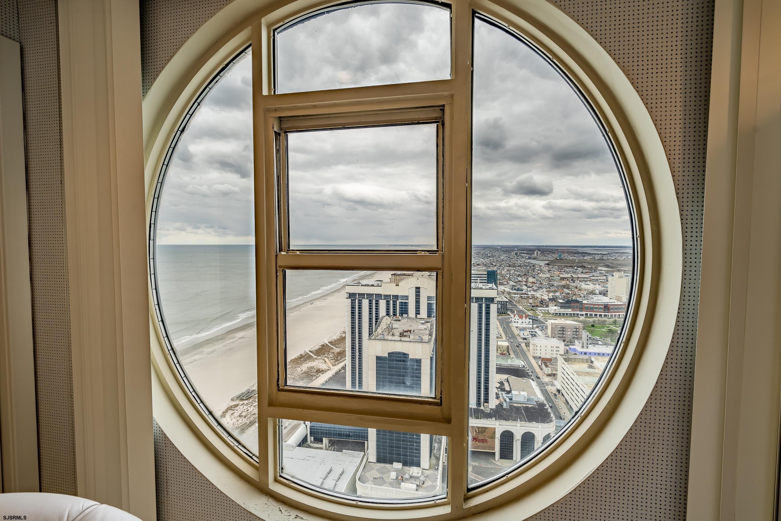 3101 Boardwalk, Unit CONDO Atlantic City, NJ 08401 - Photo 20 of 46 a view of a entryway