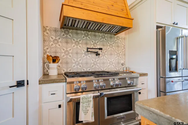 $879,900 | 3382 County Road 4990, Winnsboro, TX 75494