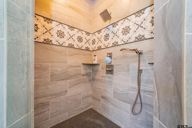 $879,900 | 3382 County Road 4990, Winnsboro, TX 75494