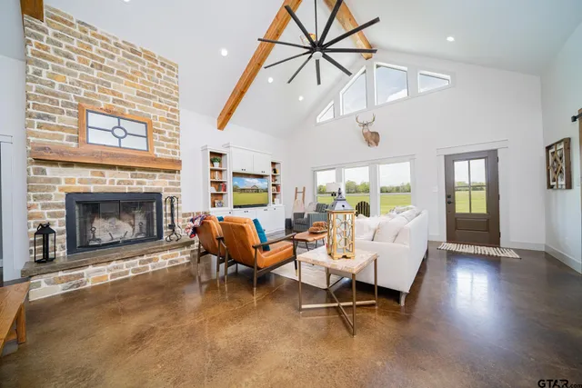 $879,900 | 3382 County Road 4990, Winnsboro, TX 75494