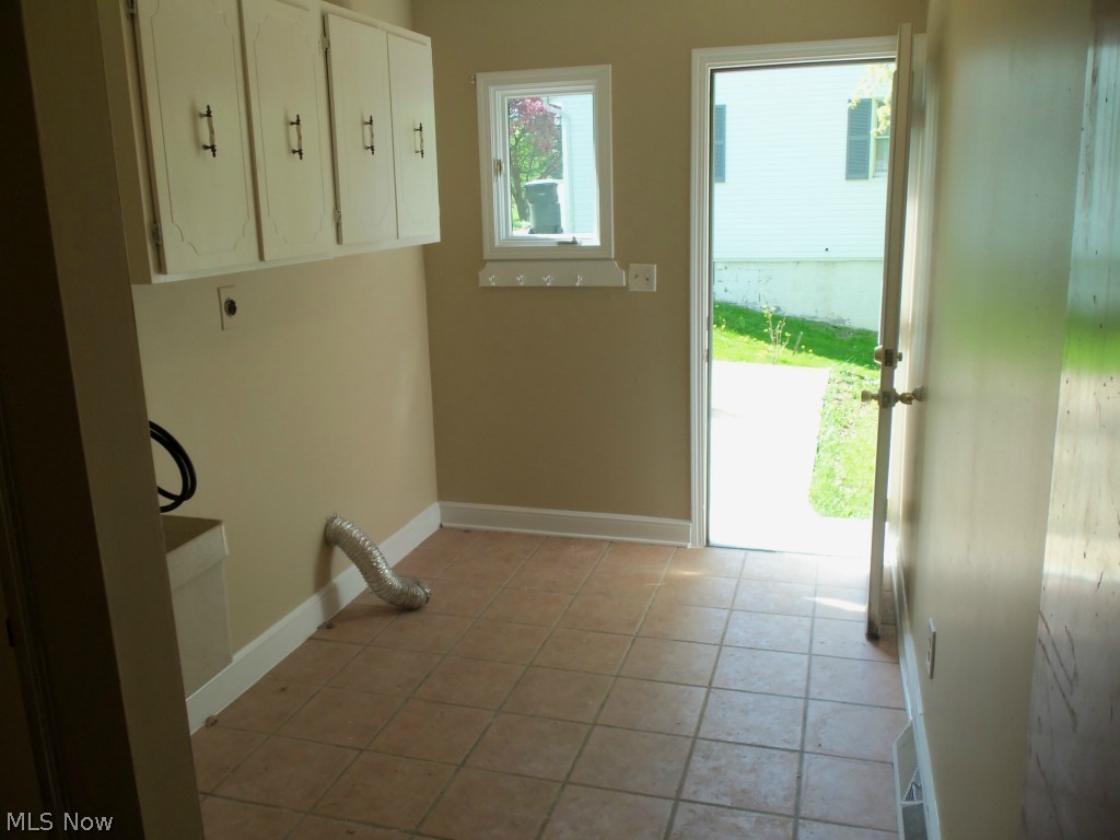 172 Trease Road Wadsworth, OH 44281 - Photo 16 of 24 Gallery Image 16