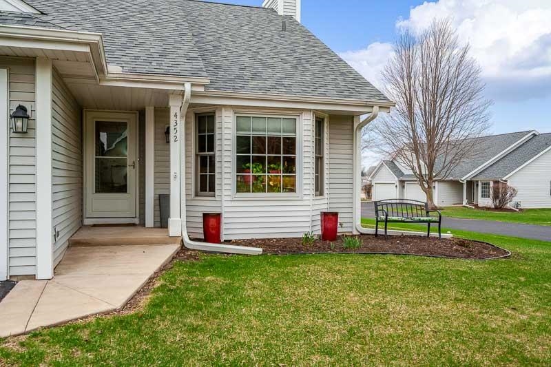 4352 Sunset Terrace Loves Park, IL 61111 - Photo 4 of 47