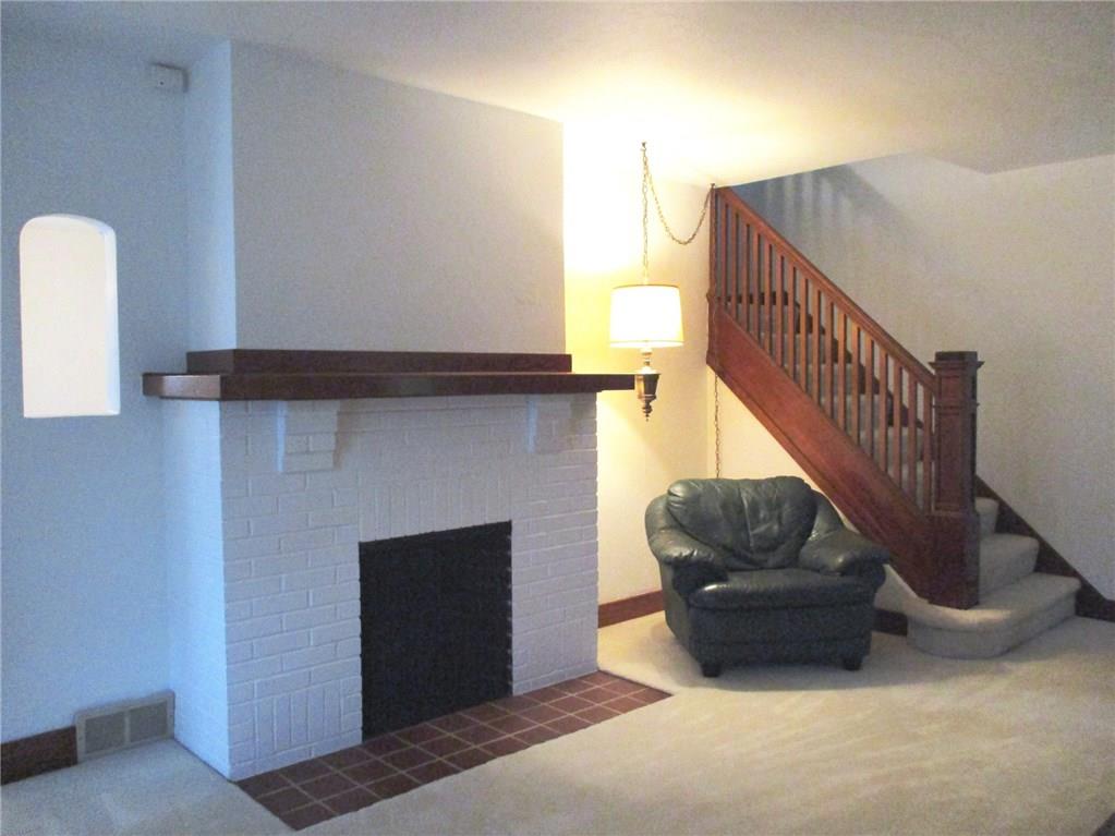 402 Cascade Road Pittsburgh, PA 15221 - Photo 3 of 11 Gallery Image 3