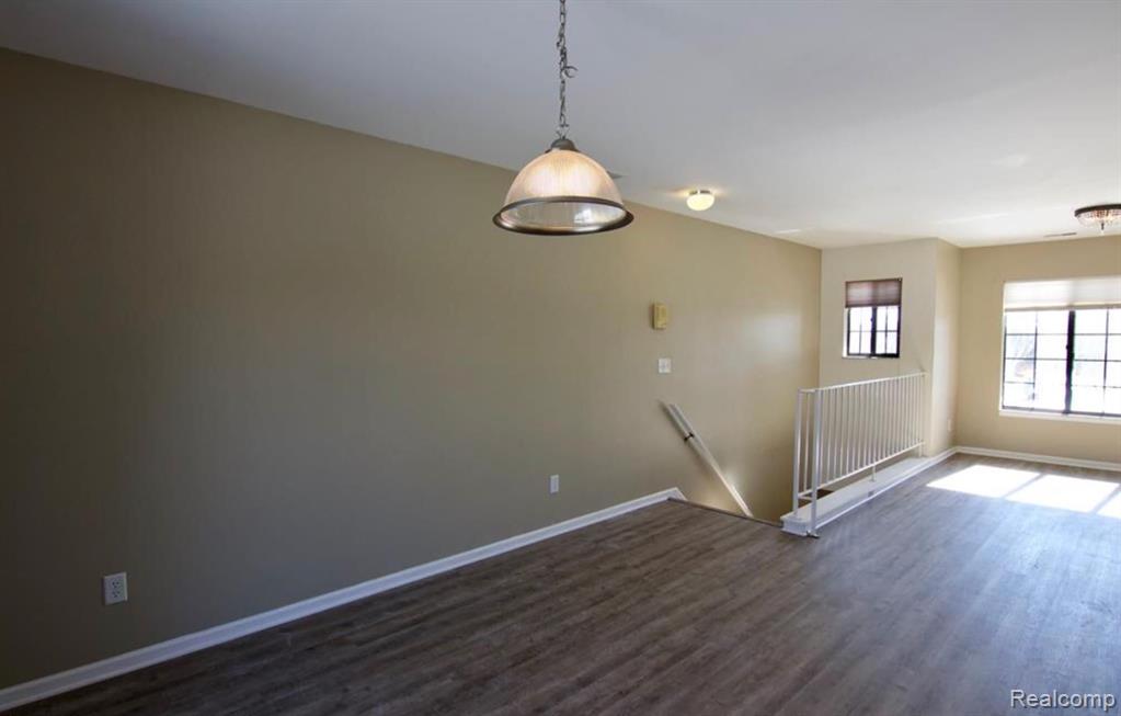 1572 Meadowside Drive, Unit 198 Rochester, MI 48307 - Photo 3 of 19