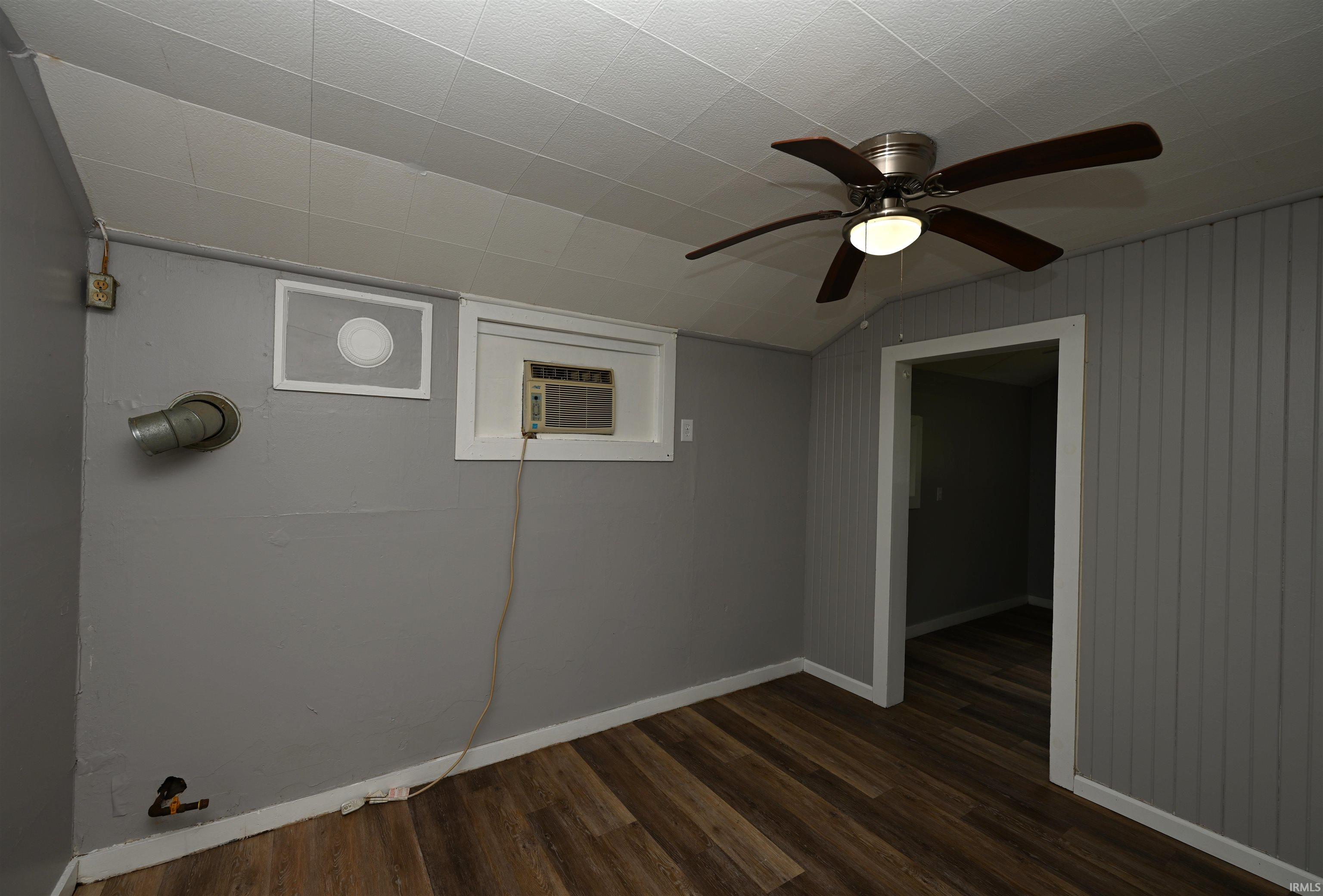 319 West 13th Street Winamac, IN 46996 - Photo 20 of 23