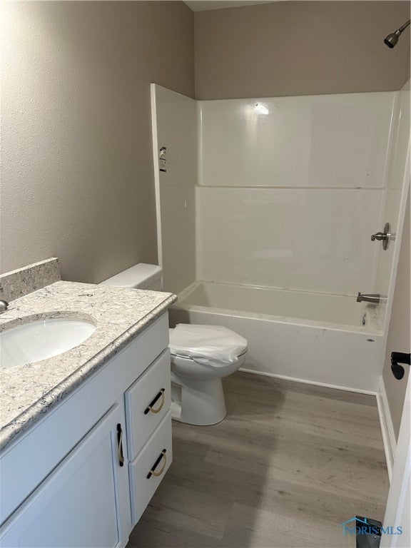 2020 Oakside Road Toledo, OH 43615 - Photo 10 of 10 Half Bath