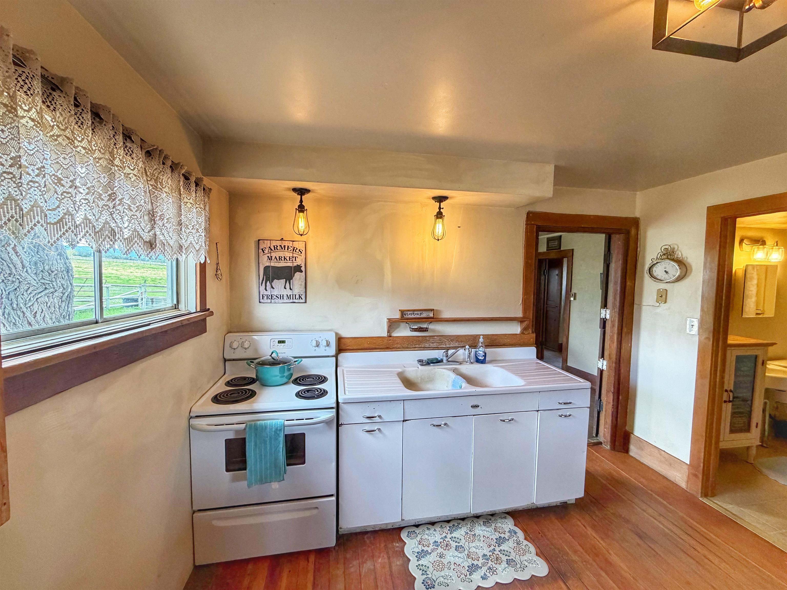 11260 54 7/10 Road Molina, CO 81646 - Photo 6 of 31 a room with storage and utility