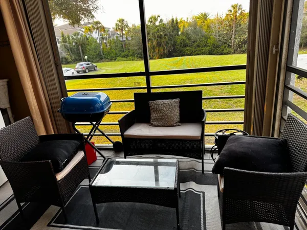 $2,100 | 9235 Southwest 8th Street, Unit 202, Boca Raton, FL 33428