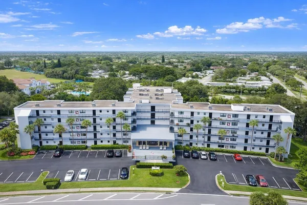 $2,100 | 9235 Southwest 8th Street, Unit 202, Boca Raton, FL 33428