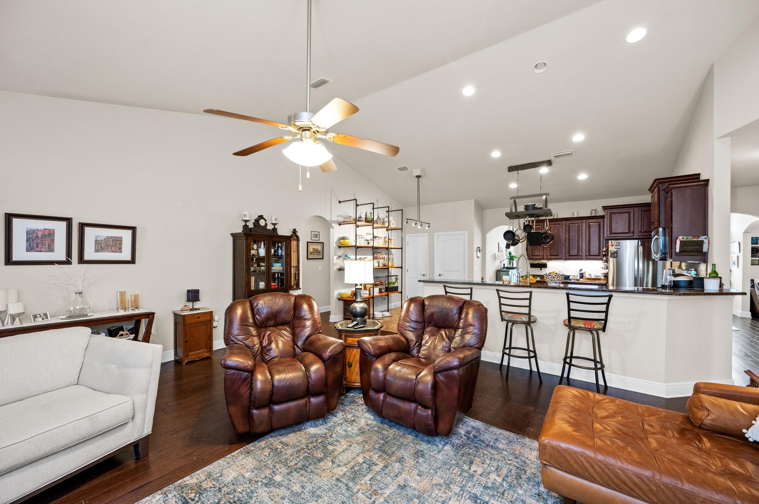 23202 Dundee Circle Foley, AL 36535 - Photo 6 of 38 Living Room
