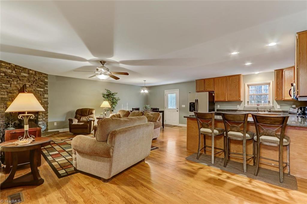 300 Vernon Road Reidsville, NC 27320 - Photo 2 of 22