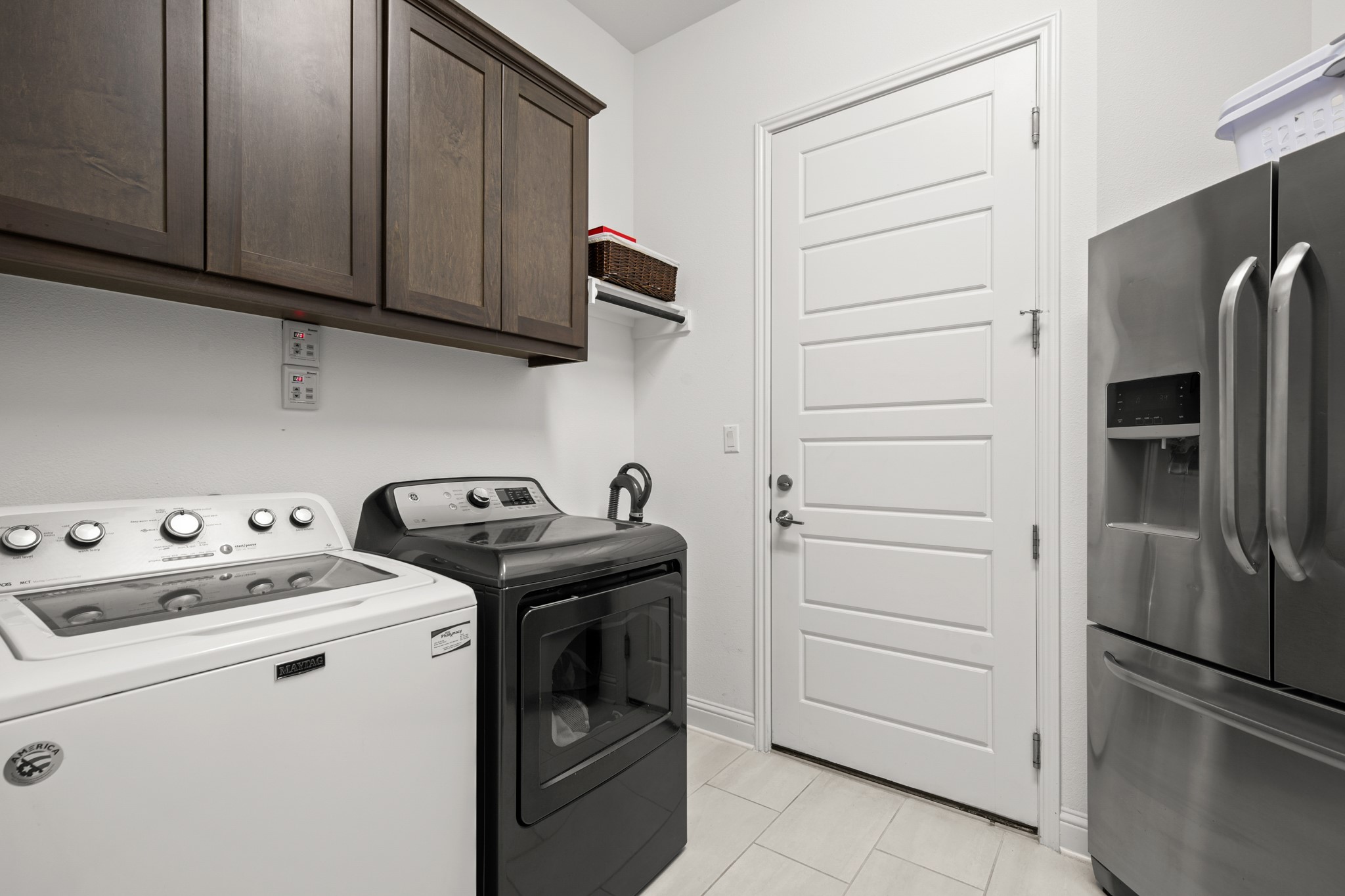 330 Cistern Way Austin, TX 78737 - Photo 35 of 40 a utility room with dryer and washer
